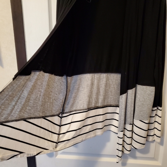 Truself Cardigan Sweater-Black/White/Grey (Size M) - Picture 8 of 15